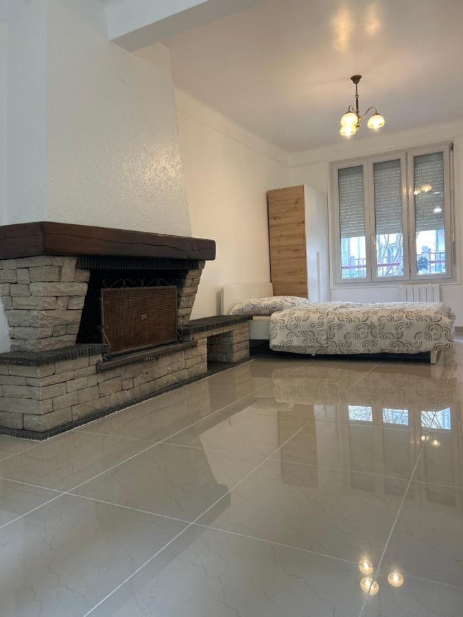 Grand Logement Centre Ville Massy Масси Экстерьер фото